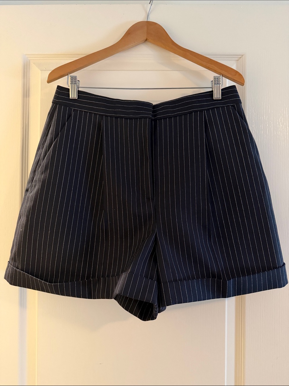 Sezane Navy Pinstripe Tailored Shorts - Sz 42 (US 10)